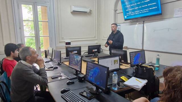 Clase de ilustración digital con Illustrator en el CFP 29°