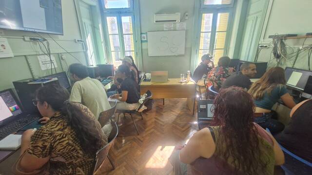 Taller de diseño gráfico con Photoshop en el CFP 29°